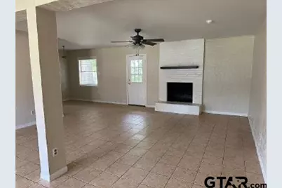 2029 Hunter, Tyler, TX 75701 - Photo 2