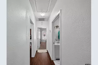 915 Lindsey Ln, Tyler, TX 75701 - Photo 12
