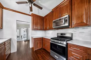915 Lindsey Ln, Tyler, TX 75701 - Photo 8