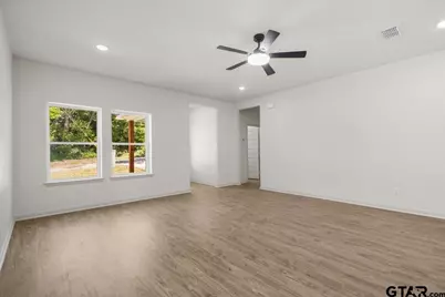 817 Boyd Ave, Tyler, TX 75701 - Photo 8