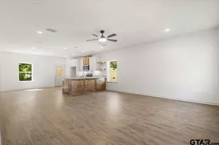 817 Boyd Ave, Tyler, TX 75701 - Photo 4