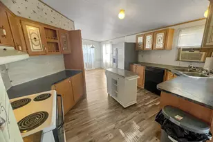181 Cyclone St, Waskom, TX 75692 - Photo 6