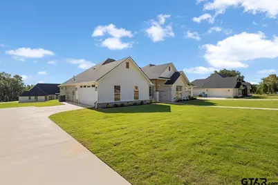 17265 Woodcrest Circle, Lindale, TX 75771 - Photo 2