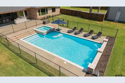 252 Clements Cir, Tatum, TX 75691 - Photo 2