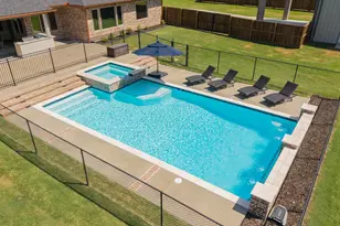 252 Clements Cir, Tatum, TX 75691 - Photo 2