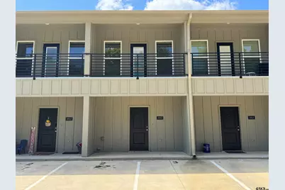 527 N College St #3, Lindale, TX 75771 - Photo 2