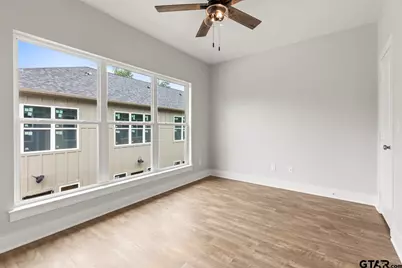 527 N College St #3, Lindale, TX 75771 - Photo 10