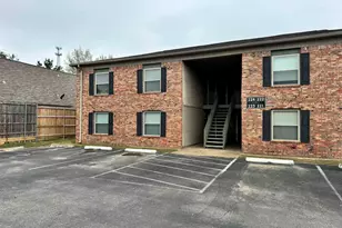 809 N Broad St, Chandler, TX 75758 - Photo 1
