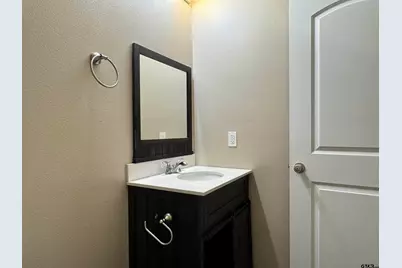 9099 Bellwood Lake Dr Apt 12, Tyler, TX 75709 - Photo 16