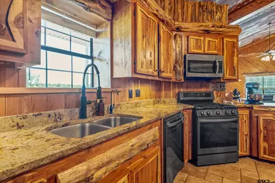 2600 Van Meter Rd, Kilgore, TX 75662 - Photo 12