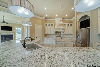 200 Weldon Ln, Longview, TX 75605 - Photo 6