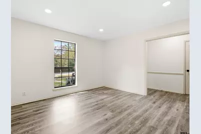 1820 Circle Dr, Tyler, TX 75703 - Photo 10