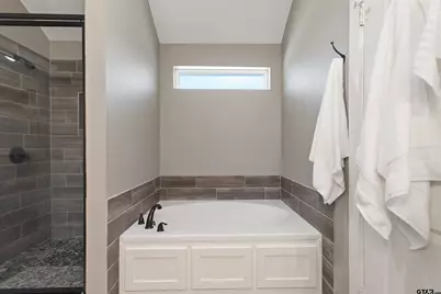 245 Heritage Ct, Lindale, TX 75771 - Photo 22