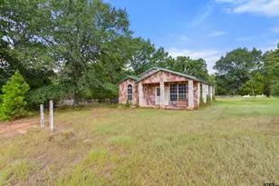 200 County Road 4253, Palestine, TX 75801 - Photo 34