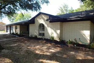 1703 Briarwood St, Gilmer, TX 75644 - Photo 4