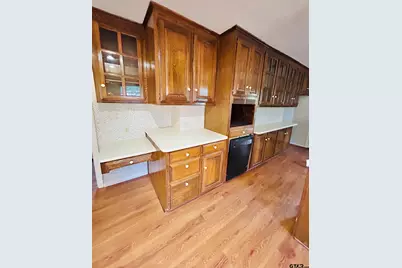 919 Wilma, Tyler, TX 75703 - Photo 6