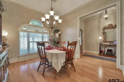 209 Heritage Ct, Lindale, TX 75771 - Photo 8