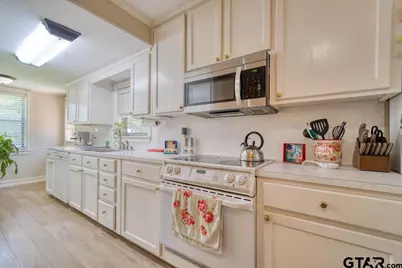 100 Heights Park, Longview, TX 75601 - Photo 12