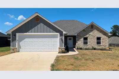 203 Toro Dr, Winona, TX 75792 - Photo 2