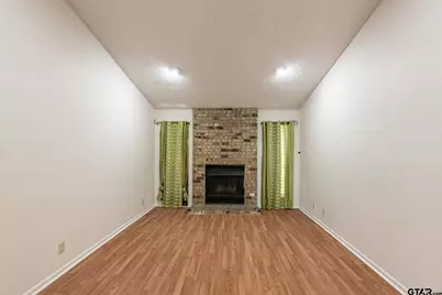 404 Hillcreek St, Whitehouse, TX 75791 - Photo 6
