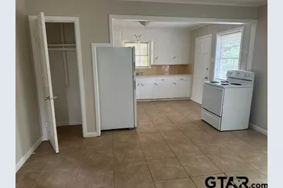 3026 Brentwood Dr, Tyler, TX 75701 - Photo 6