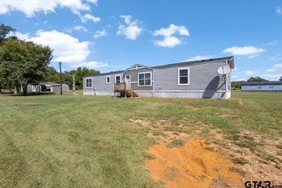 395 N Royal Dr, Bullard, TX 75757 - Photo 2