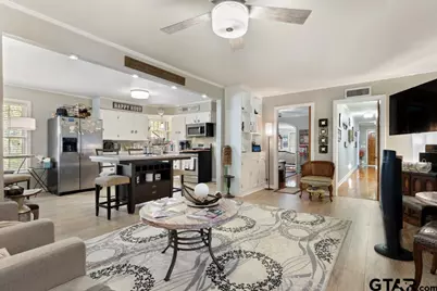 1522 N Moore Ave, Tyler, TX 75702 - Photo 1