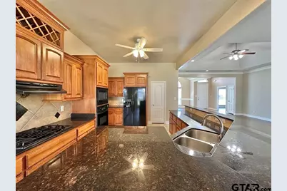 2040 Yasmeen Ci, Flint, TX 75762 - Photo 10