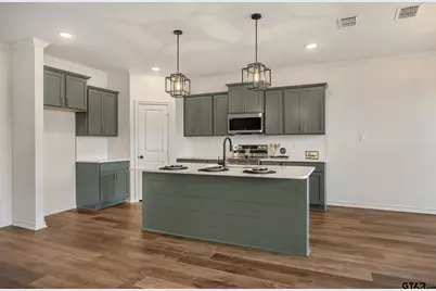 304 Driftwood Way, Whitehouse, TX 75791 - Photo 2