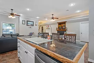 405 Husky Dr, Lindale, TX 75771 - Photo 10