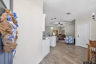 307 Msn Crst Cir, Lindale, TX 75771 - Photo 8
