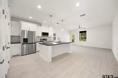 369 Cr 4215, Jacksonville, TX 75766 - Photo 4