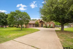 249 Heritage Ct, Lindale, TX 75771 - Photo 2