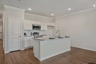 1118 Pk Mdws Dr, Whitehouse, TX 75791 - Photo 2
