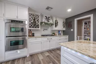 765 Rs County Road 3410, Emory, TX 75440 - Photo 10