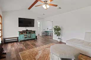 2395 E Royal Dr, Chandler, TX 75758 - Photo 6