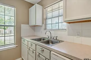 467 Redbud Cir, Whitehouse, TX 75791 - Photo 6