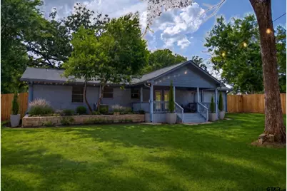 130 Hillcrest Dr, Palestine, TX 75801 - Photo 2