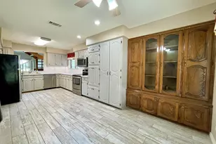 162 Pine Tree, Holly Lake Ranch, TX 75765 - Photo 8