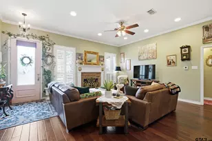 804 Festoon Ct, Tyler, TX 75703 - Photo 2