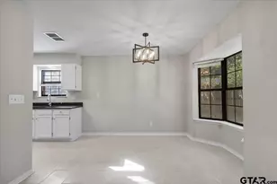 907 Peggy Dr, Whitehouse, TX 75791 - Photo 12