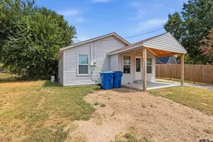412 Gibson, Winnsboro, TX 75494 - Photo 2