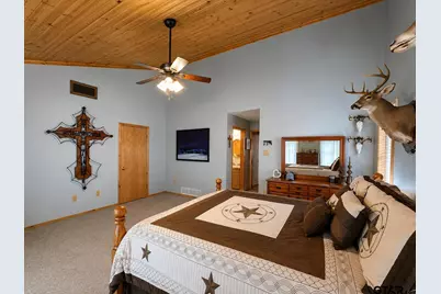 540 Post Oak St, Overton, TX 75684 - Photo 24