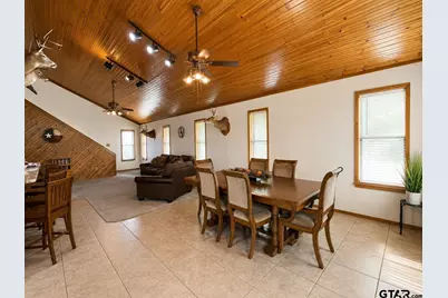 540 Post Oak St, Overton, TX 75684 - Photo 4