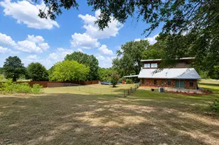 540 Post Oak St, Overton, TX 75684 - Photo 44