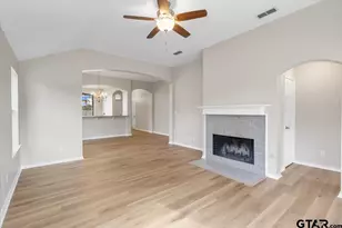 386 Molly, Lindale, TX 75771 - Photo 16