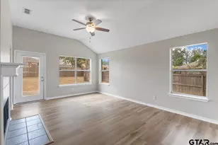 386 Molly, Lindale, TX 75771 - Photo 14