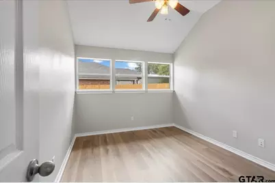 386 Molly, Lindale, TX 75771 - Photo 30