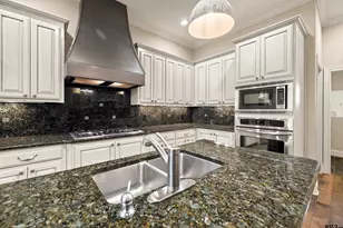 789 Fairmont Dr, Tyler, TX 75701 - Photo 12