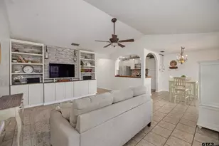 400 South Town, Tyler, TX 75703 - Photo 2